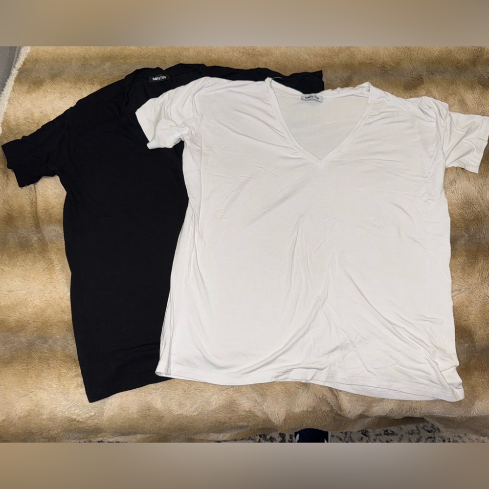Booty By Brabants ESSENTIAL V-NECK TEES
